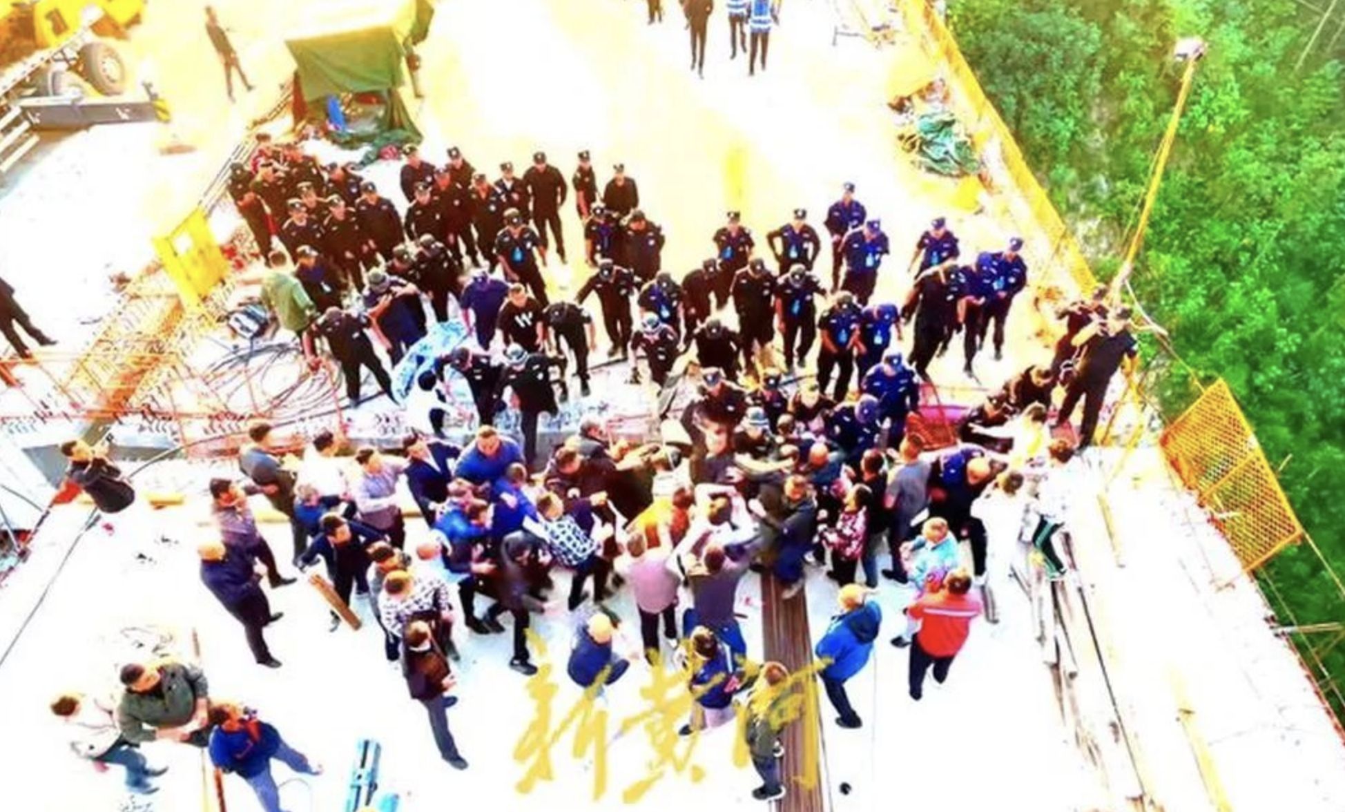 ▲廣西一座正在興建的大橋上，發生一起群毆事件。（圖／翻攝新黃河客戶端）