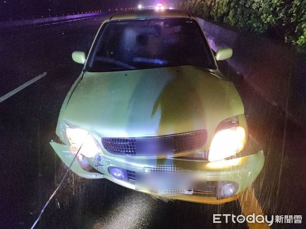 ▲國道1號南下125公里處（苗栗頭屋路段）3月30日凌晨發生汽車逆向事件。（圖／記者楊永盛翻攝，下同）