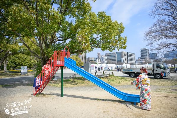 ▲▼2025福岡【舞鶴公園櫻花季】最新花況!福岡城跡點燈&大濠公園,穿和服賞櫻超好看。（圖／部落客滿分的旅遊札記授權提供）