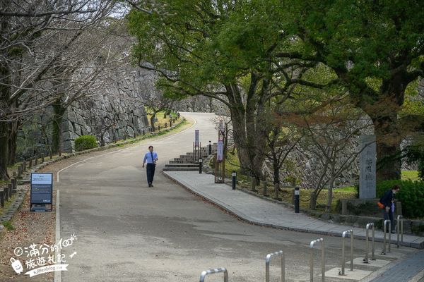 ▲▼2025福岡【舞鶴公園櫻花季】最新花況!福岡城跡點燈&大濠公園,穿和服賞櫻超好看。（圖／部落客滿分的旅遊札記授權提供）