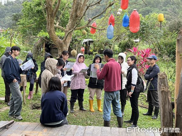 ▲今年2月太管處同仁不畏困難踏查錐麓古道。（圖／太管處提供，下同）
