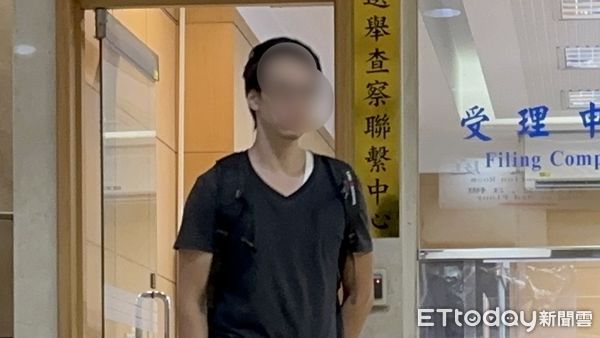 ▲▼美式漢堡店長鄭凱元因偷拍騷擾未成年女工讀生，被台北市社會局公布姓名。（圖／記者劉昌松攝）