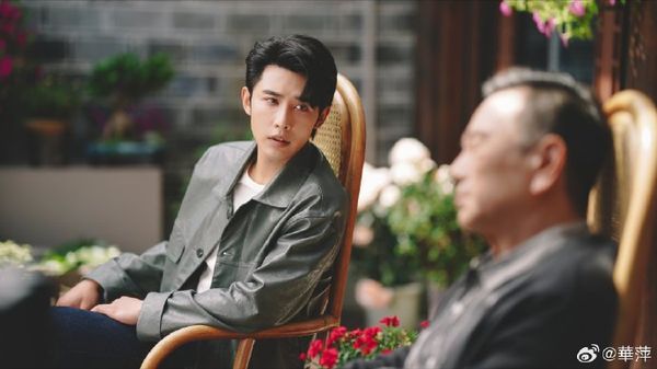 ▲▼張晨光拍大陸短劇，同框短劇男神申浩男。（圖／翻攝自微博）