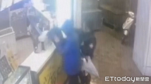 ▲專偷樂捐箱鴛鴦盜落網 瑞芳警破案聲押獲准。（圖／記者郭世賢翻攝）