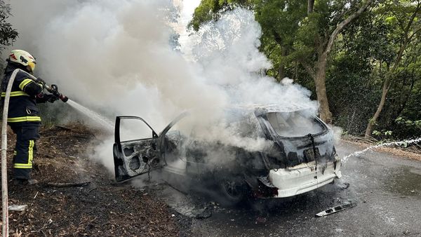 ▲彰化芬園鄉偏僻山區發生離奇火燒車。（圖／記者唐詠絮翻攝）