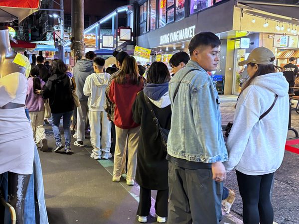 ▲▼【三和夜市美食】無名手工饅頭，在地超過40年黑糖小饅頭推薦。（圖／部落客陳小可授權提供）