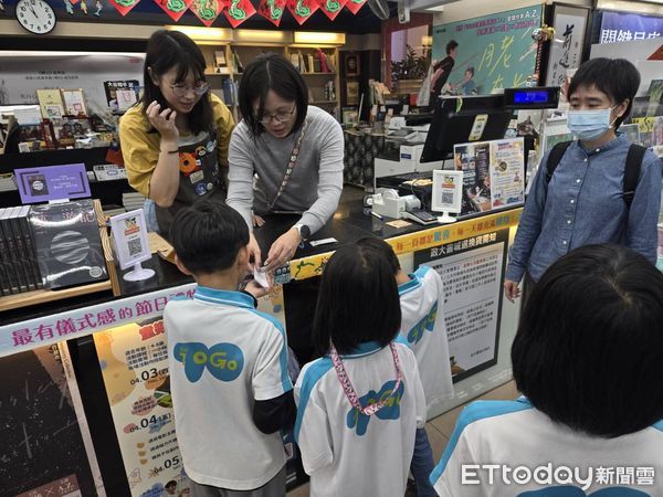 ▲台南青山國小歡慶兒童節，舉辦一場書香美食童樂會。（圖／記者林東良翻攝，下同）