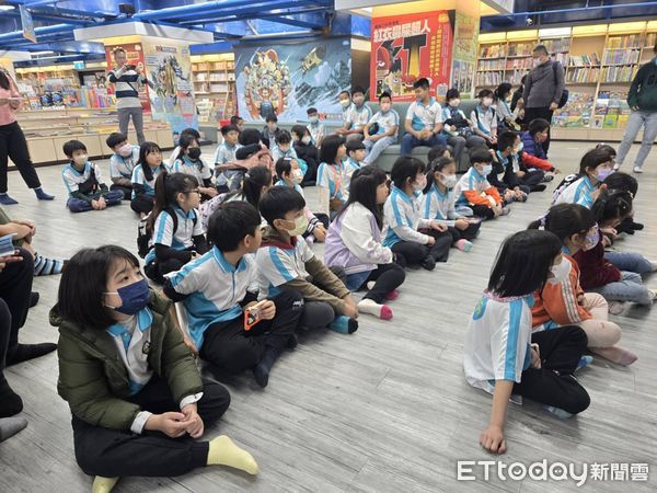 ▲台南青山國小歡慶兒童節，舉辦一場書香美食童樂會。（圖／記者林東良翻攝，下同）