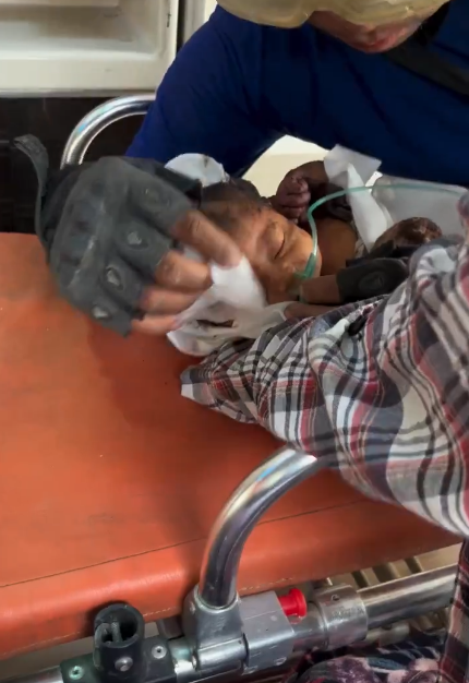 ▲▼瓦礫堆中「挖出小嬰兒」！他出生16天奇蹟獲救　全家唯一倖存（圖／翻攝X）