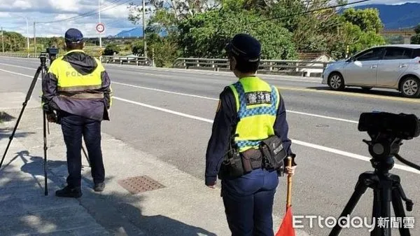 ▲警方加強清明連假交通疏導勤務。（圖／記者楊漢聲翻攝）