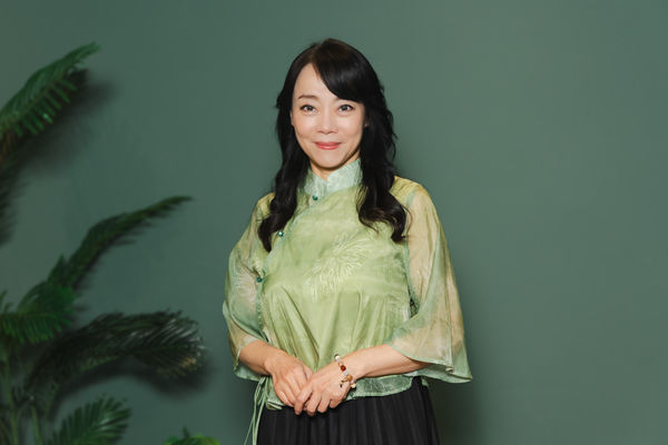 ▲《九如一家人》茶敘，左起游安順、范瑞君、孫鵬。（圖／大愛提供）