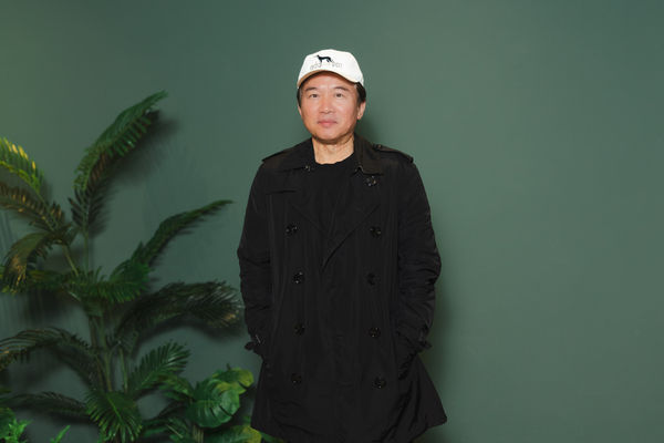 ▲《九如一家人》茶敘，左起游安順、范瑞君、孫鵬。（圖／大愛提供）