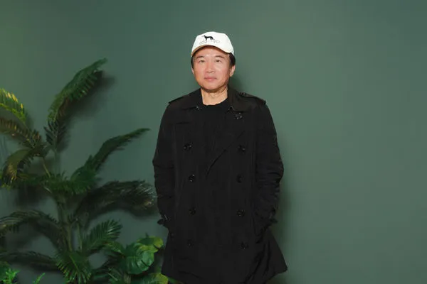 ▲《九如一家人》茶敘，左起游安順、范瑞君、孫鵬。（圖／大愛提供）