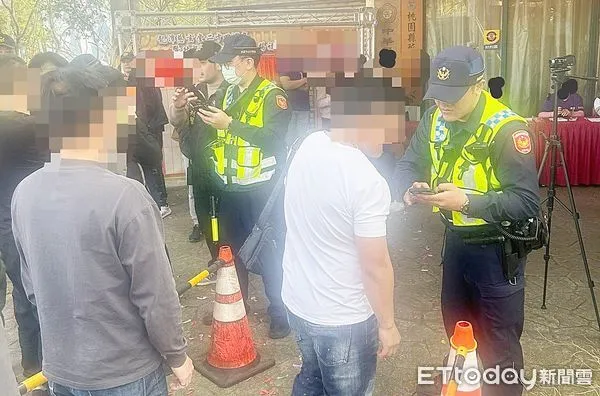 ▲桃園市警局刑警大隊最近三天實施「雷霆除暴」專案，針對幫派堂口、圍事、寄生營業據點進行掃蕩臨檢。（圖／記者沈繼昌翻攝）。