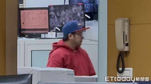 ▲▼立委助理盛礎纓涉《國安法》交保20萬元。（圖／記者劉昌松攝）