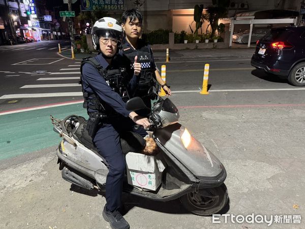 ▲潮州分局光華派出所警員薛翰嶸林嘉慶，實習警員施予翔助姓阿北平安返家            。（圖／記者陳崑福翻攝）