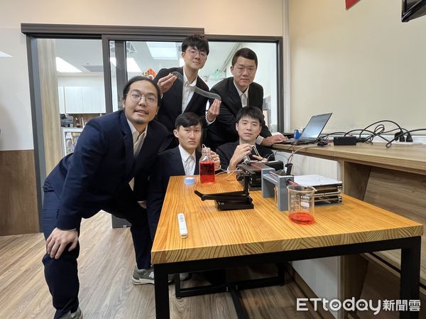 ▲▼台大機械系團隊，入選全球11個可參與國際太空站零重力的研究計畫之一。（圖／記者許敏溶攝）