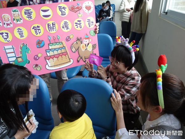 ▲多啦A夢、皮卡丘到吉伊卡哇，收容人捏麵人作品萌翻兒童節。（圖／記者游瓊華翻攝）