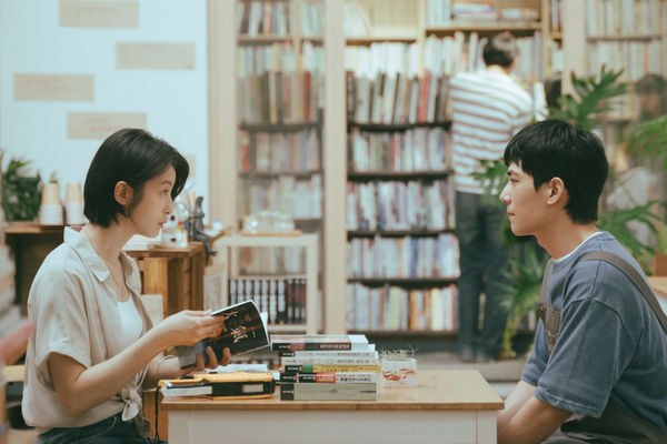 ▲賴雅妍《夏日最後的祕密》重現手沖咖啡回憶殺，見證施柏宇、程予希一見鐘情。（圖／阿榮影業提供）