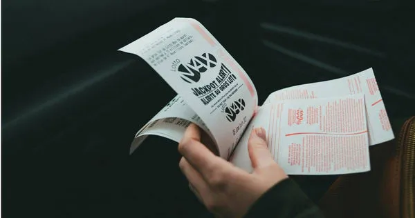 西班牙一名25歲女子獲得1.05億英鎊（約新台幣45億元）獎金後，搬離故鄉、隱姓埋名。（示意圖／Pexels）