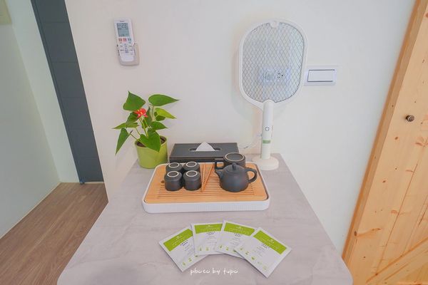 ▲▼最新南投埔里民宿「葉子祕境 YATS 森林系Villa」佔地1.2萬坪森林系Villa，門口就可以看到鴨鴨的溪流房、最新戲水池。（圖／部落客小腹婆大世界授權提供）
