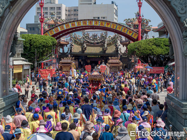 ▲保生大帝台灣開基祖廟學甲慈濟宮，4月5日舉辦國家重要民俗「學甲上白礁」，12日舉辦「恭祝保生大帝1047年聖誕祝壽典禮」。（圖／記者林東良翻攝，下同）