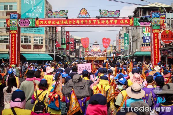 ▲保生大帝台灣開基祖廟學甲慈濟宮，4月5日舉辦國家重要民俗「學甲上白礁」，12日舉辦「恭祝保生大帝1047年聖誕祝壽典禮」。（圖／記者林東良翻攝，下同）