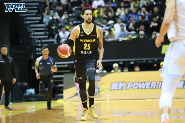 ▲國王萊恩、奧帝，海神費雪。（圖／TPBL職籃提供）