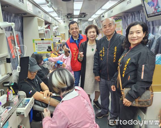 ▲祀典武廟攜手宜得家國際與愛在台南教育關懷協會，共同舉辦「愛在台南．武廟熱血」公益捐血活動，號召在地友善企業團體與社會大眾挽袖捐血。（圖／記者林東良攝，下同）