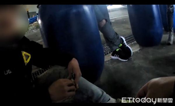 ▲▼新北市樹林區大安路一處自助洗車場昨(2)日深夜發生一起事故  。（圖／記者陸運生翻攝）