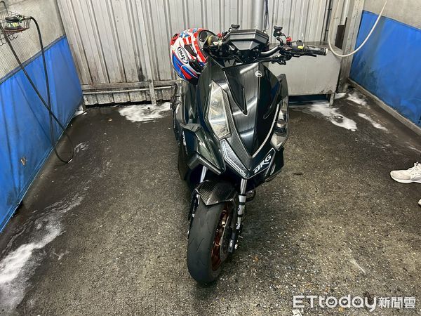 ▲▼新北市樹林區大安路一處自助洗車場昨(2)日深夜發生一起事故  。（圖／記者陸運生翻攝）