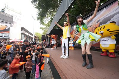 YOYO家族唱跳秀搬進台南球場 香蕉哥哥、Kiwi姐姐金曲連發