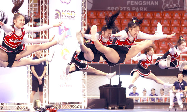 ▲日本帝京大學啦啦隊整齊劃一、PHARAOH 的洪意淳與陳彥佑完成二連霸。（圖／中華民國啦啦隊總會提供）