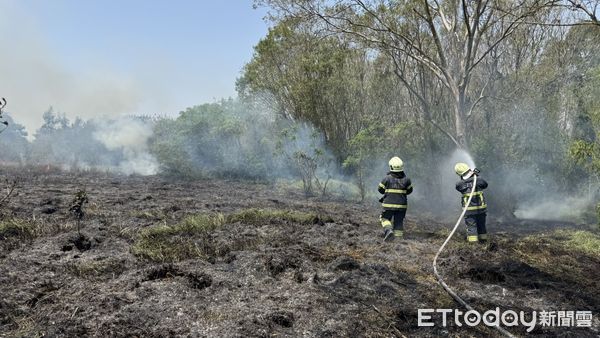 ▲▼       金門連2起田野火警      。（圖／記者林名揚翻攝）