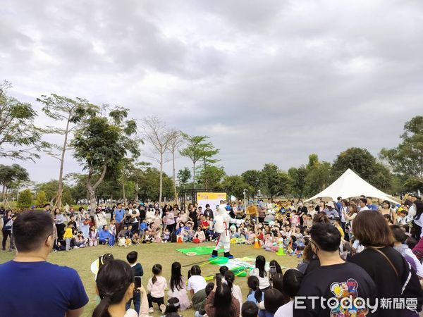 ▲▼衛武營化身樂高樂園。（圖／記者許宥孺翻攝）