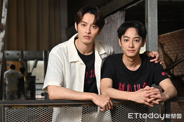 ▲▼曹佑寧(左)、劉修甫《刺心切骨》專訪。（圖／記者李毓康攝）