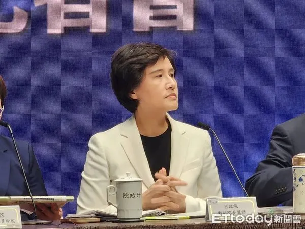 ▲▼行政院副院長鄭麗君出席「因應美國關稅 我國出口供應鏈支持方案」記者會。（圖／記者陳家祥攝）