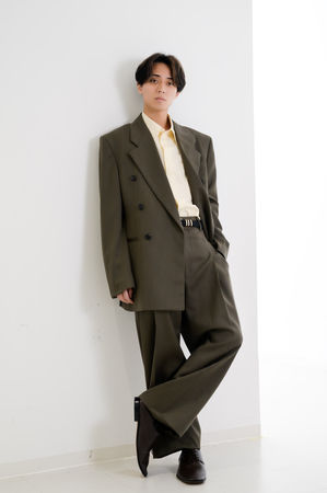 ▲▼ 訪問／永瀨廉謙虛國寶神顏：只有92分！　購物「超俗台灣LV」送高橋海人。（圖／大鴻藝術BIG ART提供）