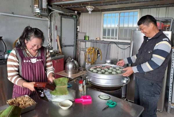 ▲清明祭祖動手做草仔粿