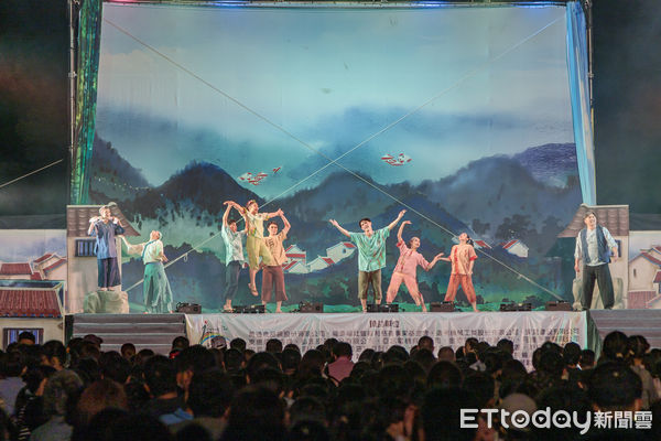 ▲▼   紙風車劇團「寶莉回家」嘉義中埔兒童節開演，大小朋友歡樂過節！   。（圖／記者翁伊森攝）