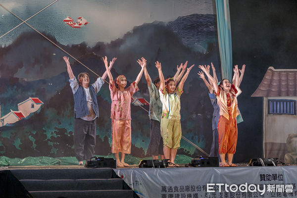 ▲▼   紙風車劇團「寶莉回家」嘉義中埔兒童節開演，大小朋友歡樂過節！   。（圖／記者翁伊森攝）