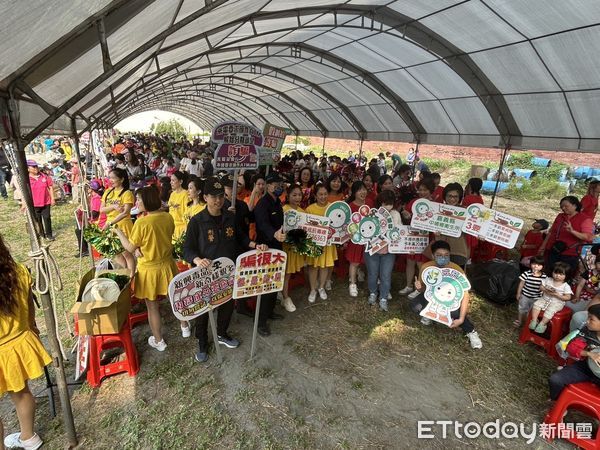 ▲▼   【中埔鄉兒童節活動 中埔警偕縣長同歡樂、齊宣導】    。（圖／中埔分局提供）