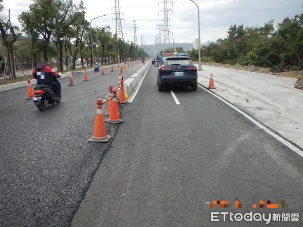 ▲▼ 疑道路未驗收就放行！一天釀6摔車　30歲男「摔斷脊椎」搶命3天亡。（圖／記者賴文萱翻攝）