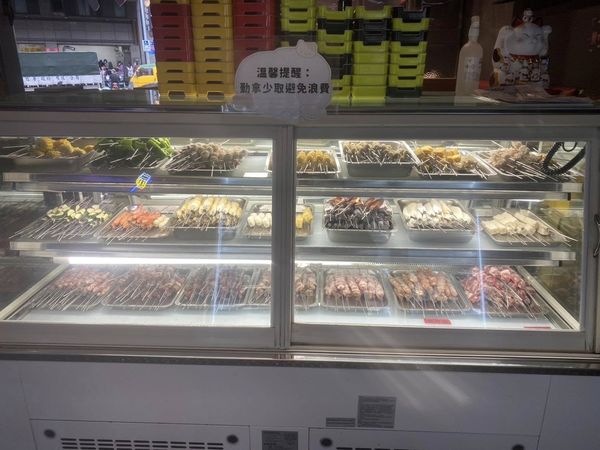 思犇串烤龍門店。（圖／取自店家臉書）