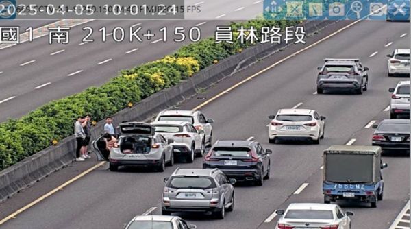 ▲▼國道今上午發生事故造成回堵。（圖／高公局提供）