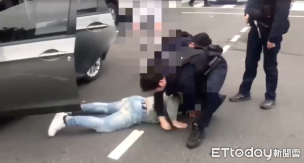 ▲▼ 來台留學的韓籍男大生在西門遭醉男砍傷。（圖／記者邱中岳翻攝）