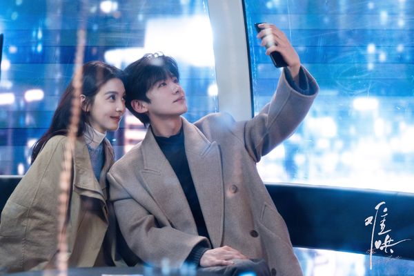 ▲白敬亭、章若楠透過《難哄》受到許多喜愛。（圖／翻攝自官方微博）