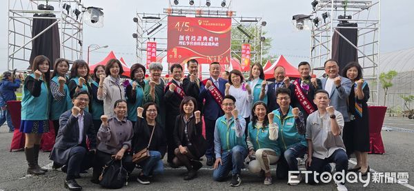 ▲▼    大嘉義創新創業協會授證大會 盛大舉行 縣議員陳文忠擔任理事長   。（圖／記者翁伊森攝）