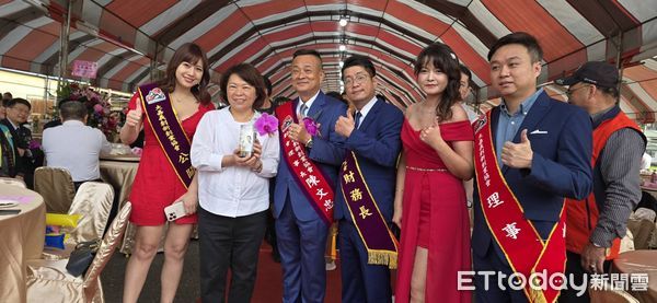 ▲▼    大嘉義創新創業協會授證大會 盛大舉行 縣議員陳文忠擔任理事長   。（圖／記者翁伊森攝）