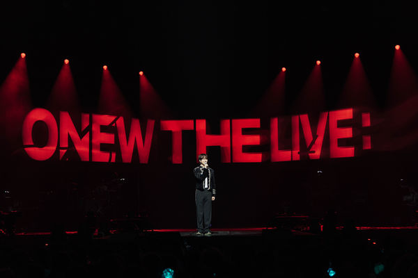 ▲▼直擊／歌迷湖水綠應援看呆了！　溫流承諾：努力帶SHINee來台灣。（圖／讀者提供）